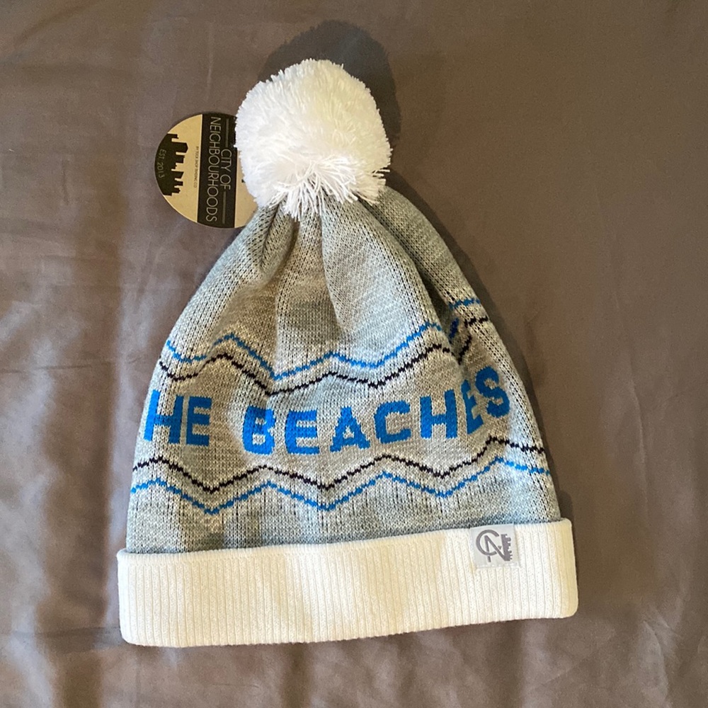 NWT “The Beaches” retro toque